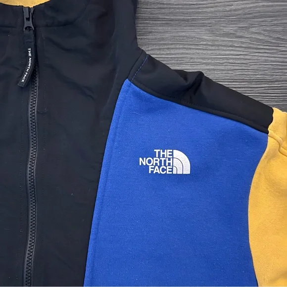 The North Face Colorblock Half Zip Sweatshirt - Picture 6 of 9